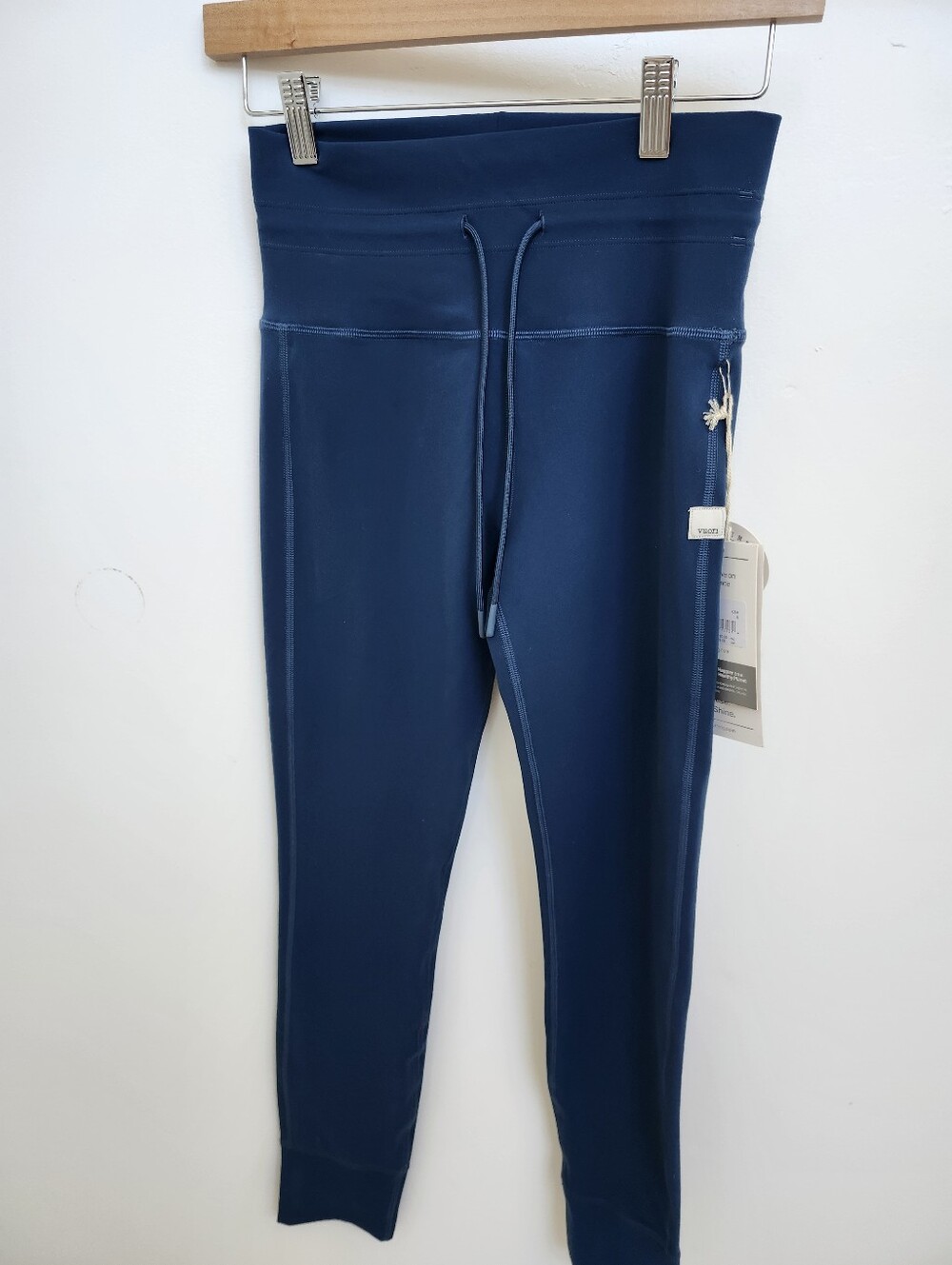 Vuori Women's Leggings - size S, NWT